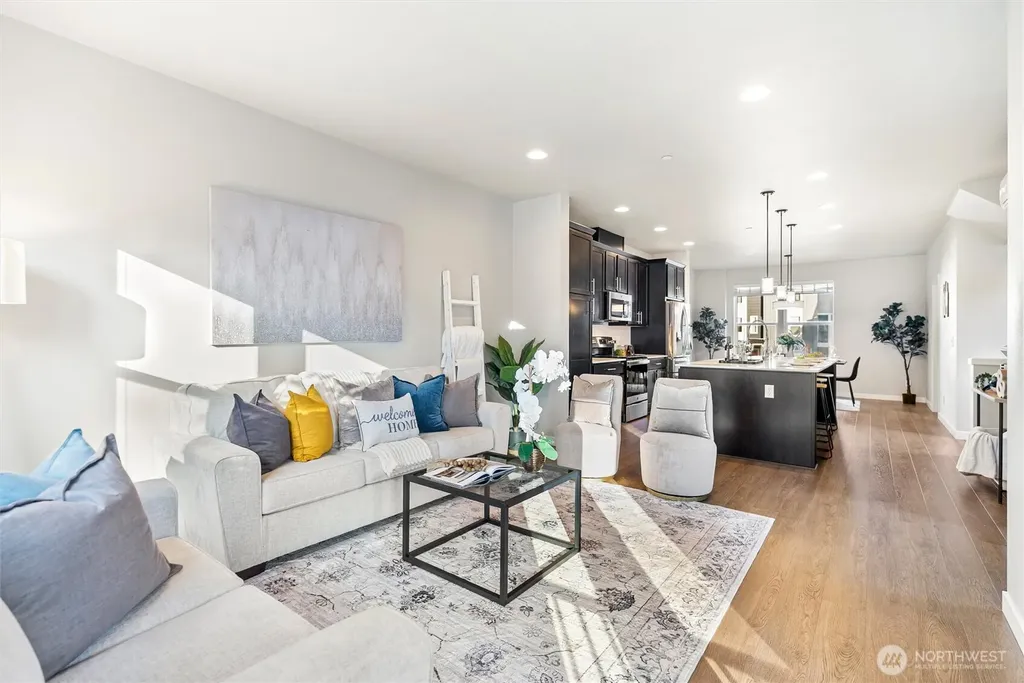 13717 Admiralty Way Lynnwood WA 98087