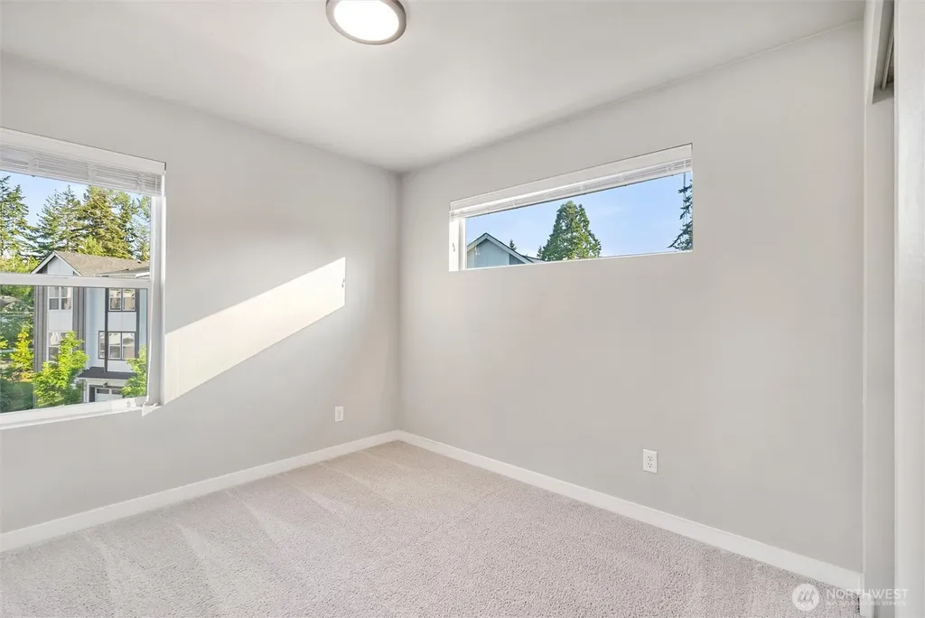 13717 Admiralty Way Lynnwood WA 98087