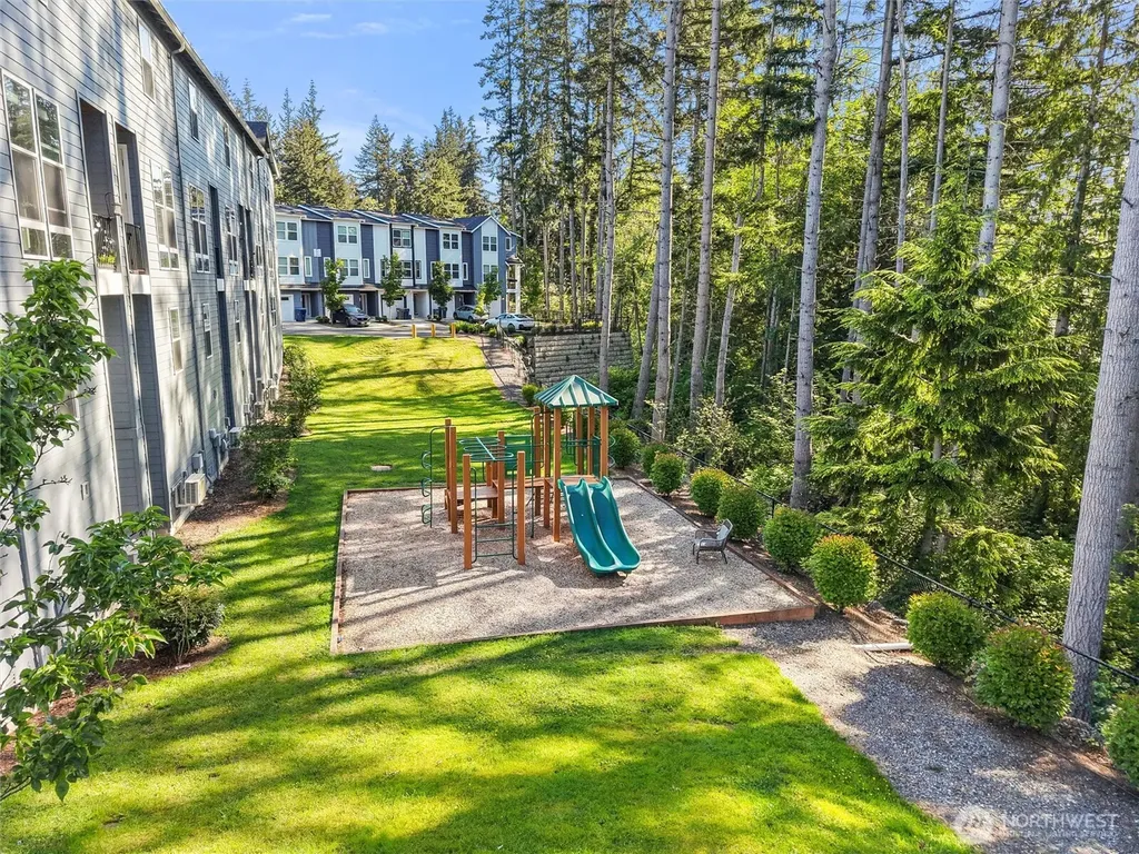 13717 Admiralty Way Lynnwood WA 98087