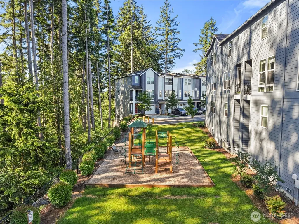 13717 Admiralty Way Lynnwood WA 98087