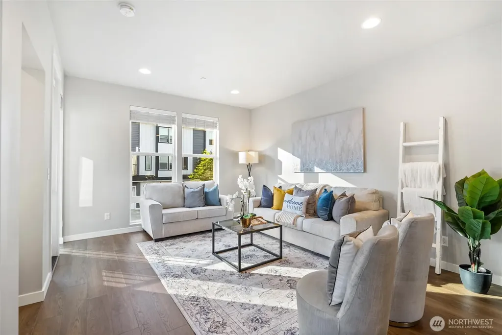 13717 Admiralty Way Lynnwood WA 98087