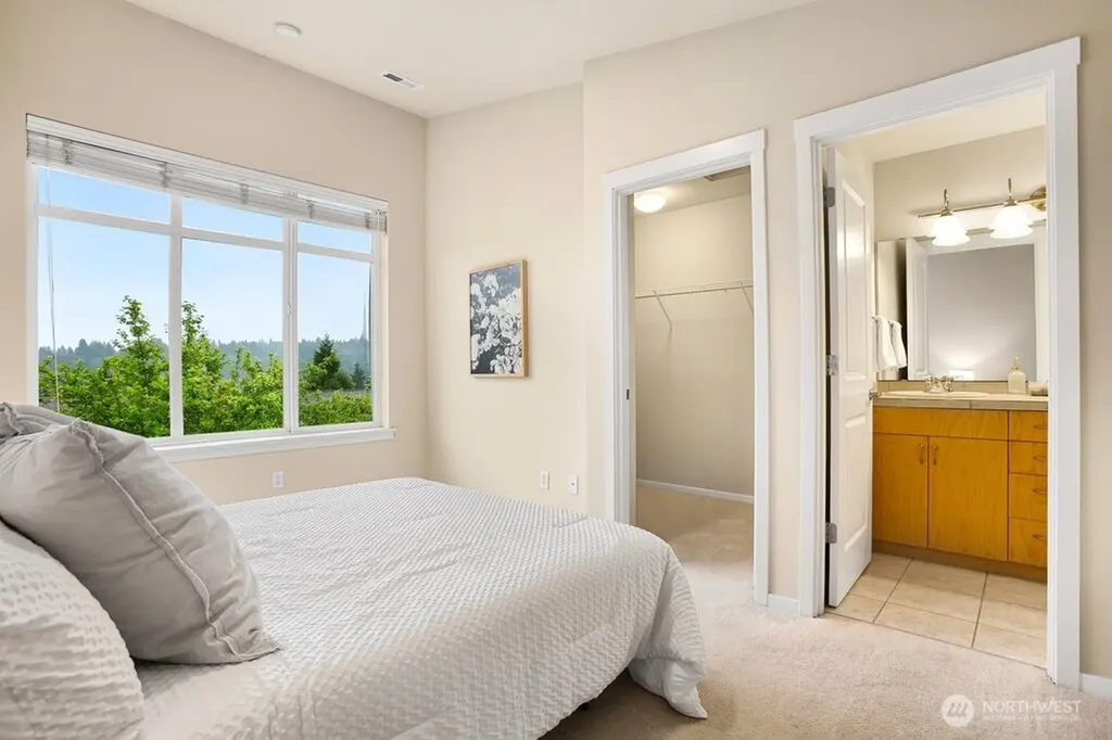 81 Sky Ridge Road NW Issaquah WA 98027