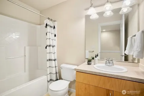 81 Sky Ridge Road NW Issaquah WA 98027