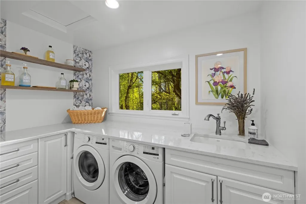 4145 Peregrine Point Way SE Sammamish WA 98075