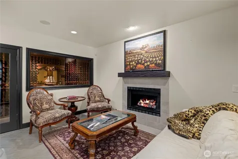 4145 Peregrine Point Way SE Sammamish WA 98075