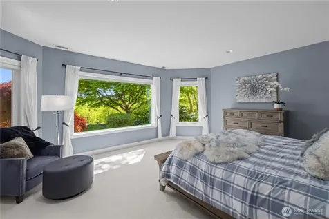 4145 Peregrine Point Way SE Sammamish WA 98075