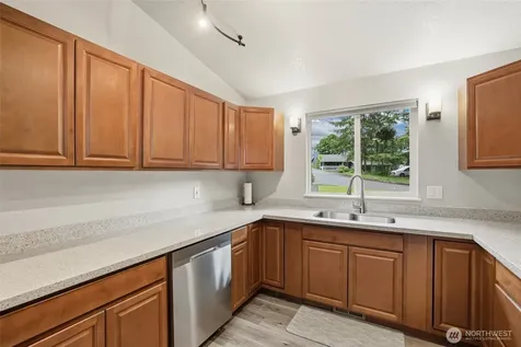 22336 122nd Avenue SE Kent WA 98031