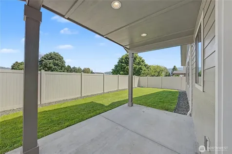 557 Perry Avenue East Wenatchee WA 98802