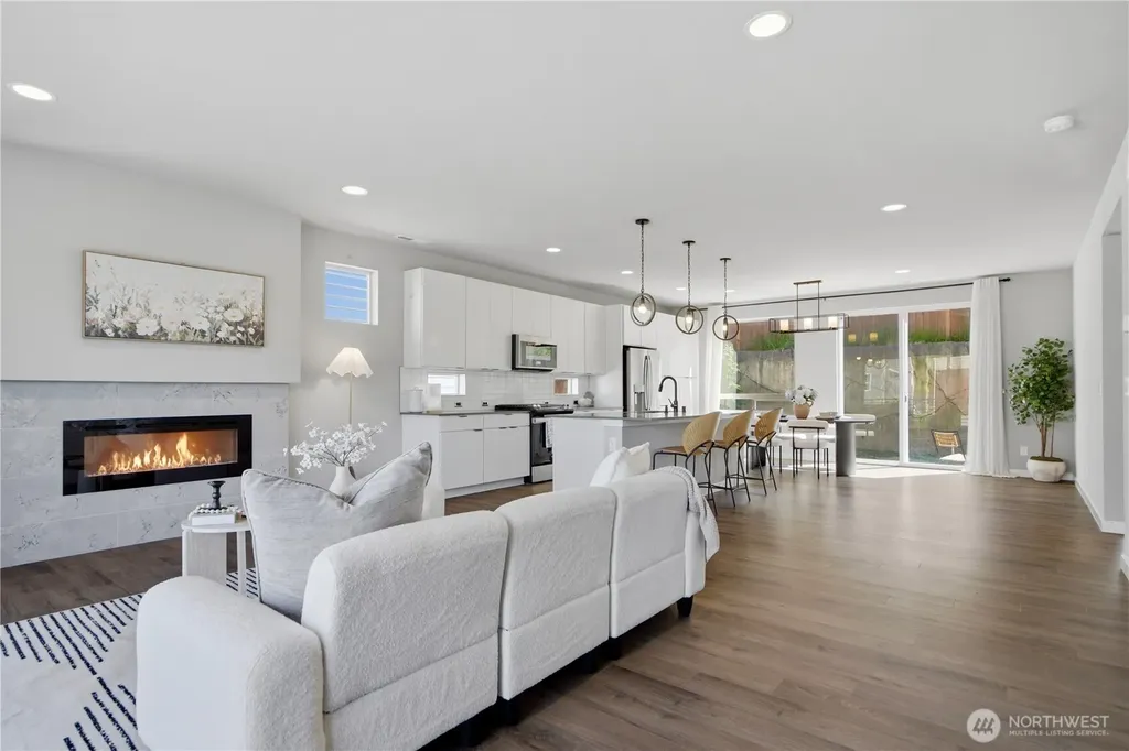 22615 69th Place W Mountlake Terrace WA 98043