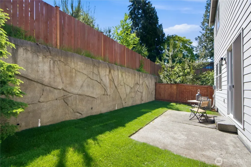 22615 69th Place W Mountlake Terrace WA 98043