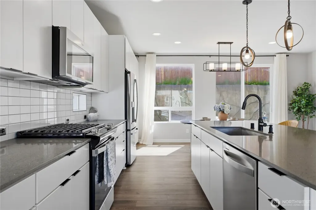 22615 69th Place W Mountlake Terrace WA 98043