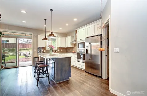 2307 E 6th Street La Center WA 98629