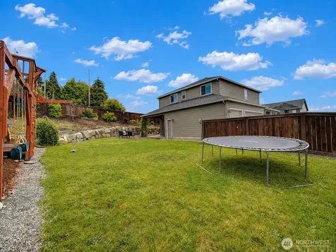 2307 E 6th Street La Center WA 98629