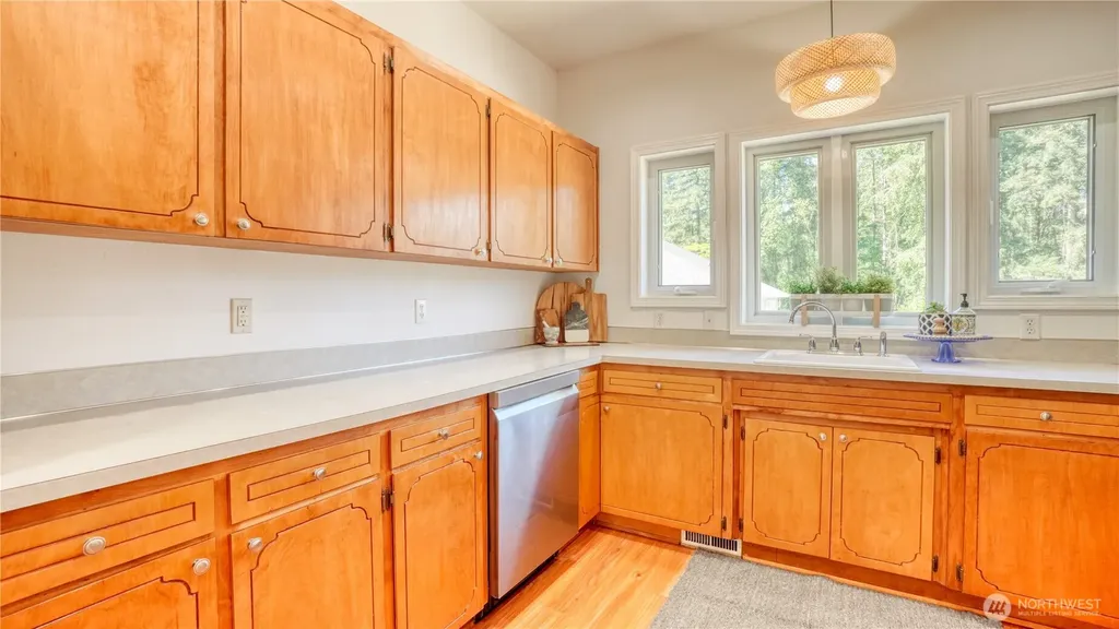 32010 71st Avenue Ct E Eatonville WA 98328