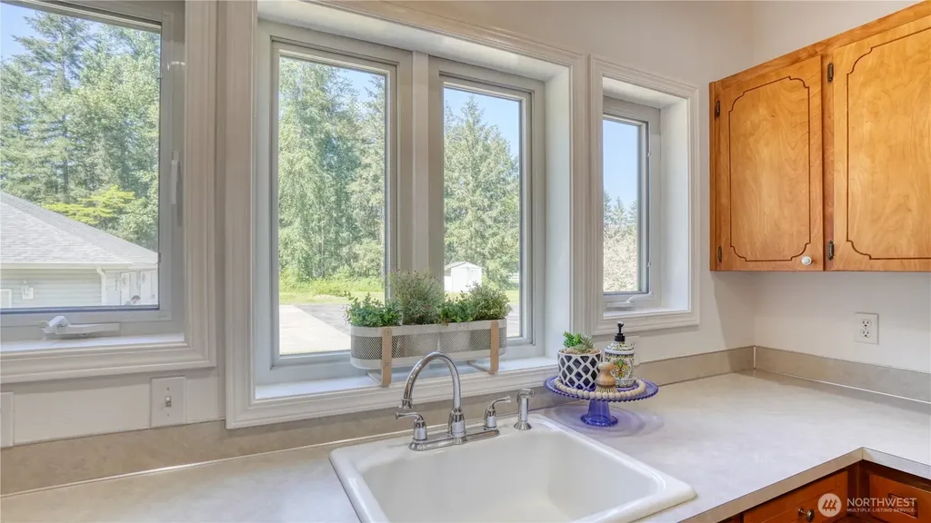 32010 71st Avenue Ct E Eatonville WA 98328