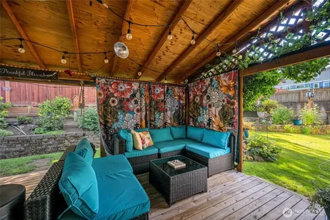 1106 N 8th Street Mount Vernon WA 98273