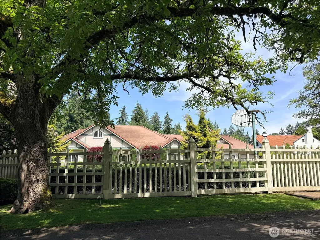 7201 Holly Hedge Lane SW Lakewood WA 98499