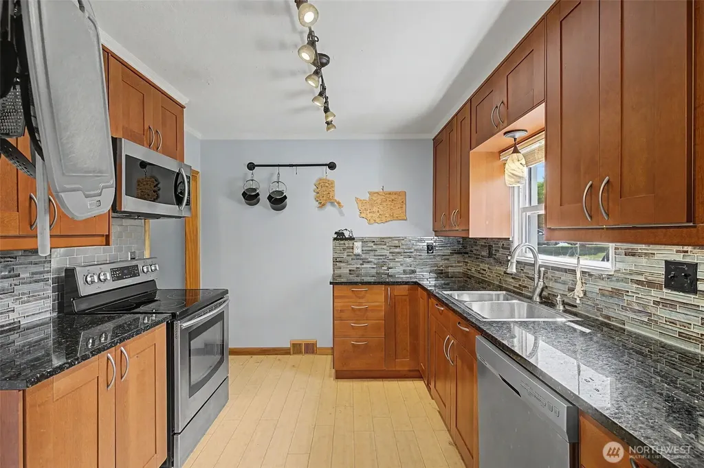 717 E Highland Drive Arlington WA 98223