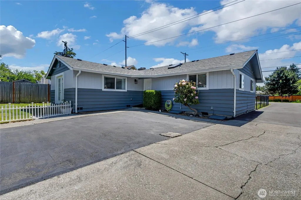 1309 99th Street E Tacoma WA 98445