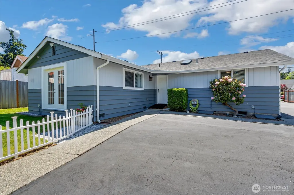 1309 99th Street E Tacoma WA 98445