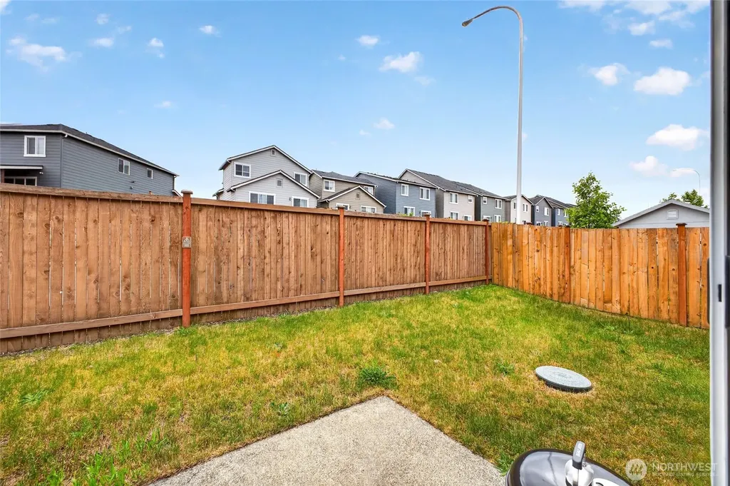 10816 185th Street E Puyallup WA 98374