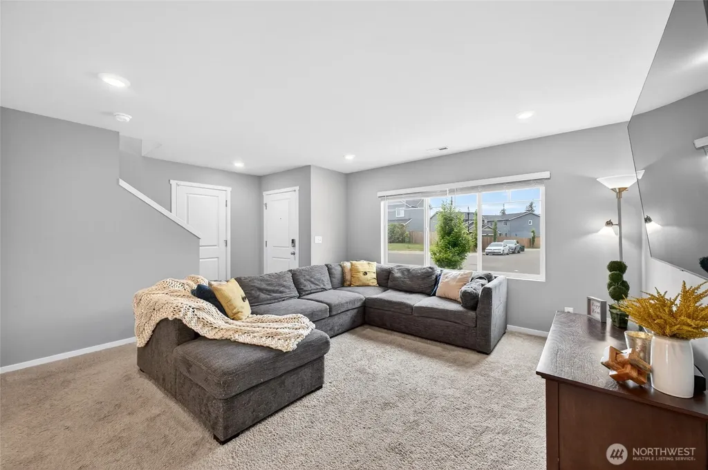 10816 185th Street E Puyallup WA 98374
