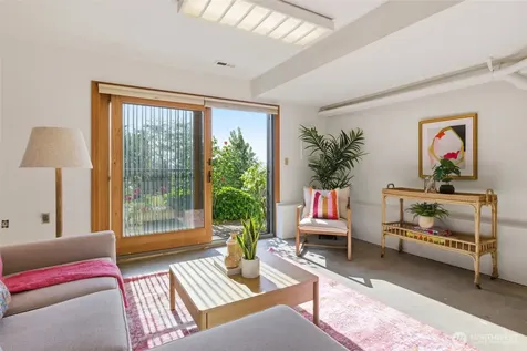 5113 19th Avenue S Seattle WA 98108