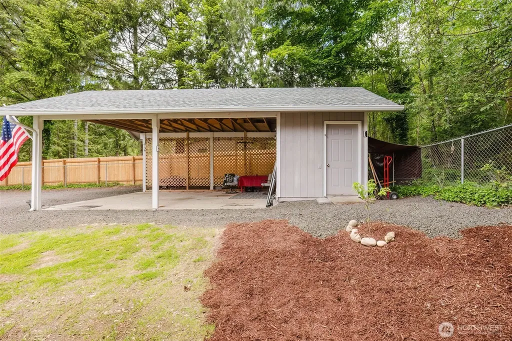 540 E Lakeshore Drive E Shelton WA 98584