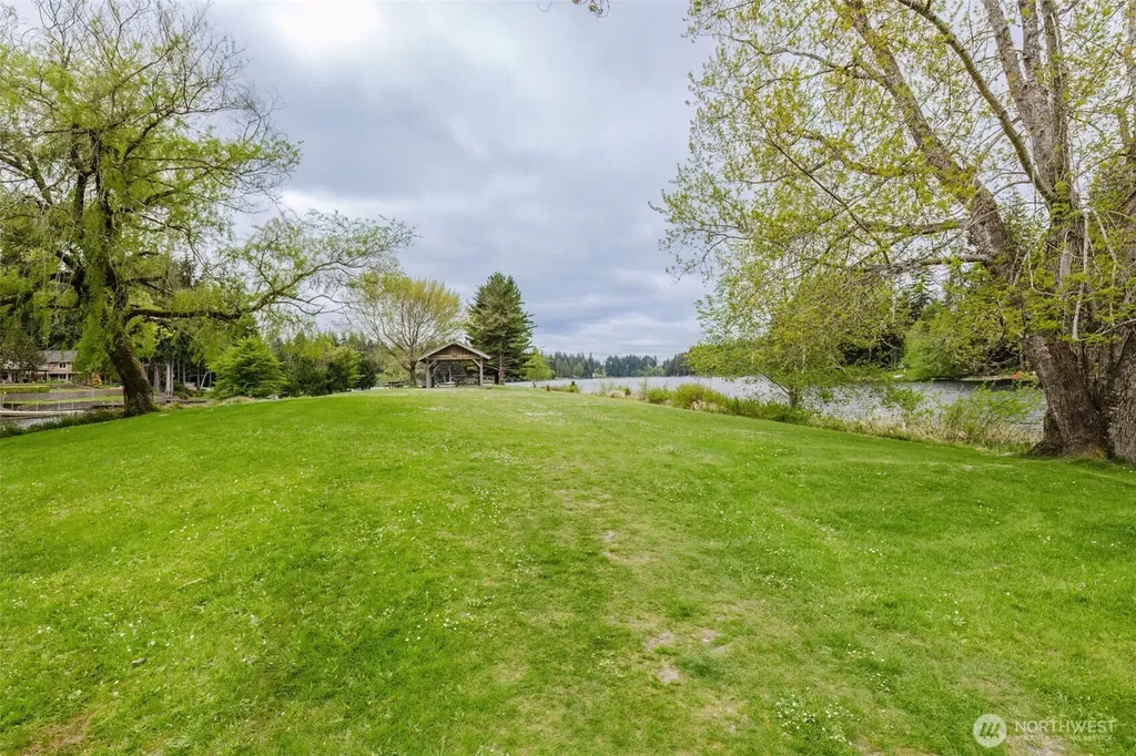 540 E Lakeshore Drive E Shelton WA 98584