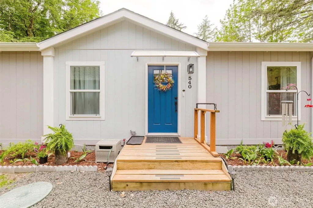 540 E Lakeshore Drive E Shelton WA 98584
