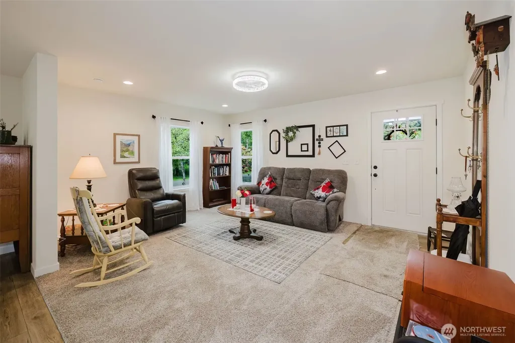 540 E Lakeshore Drive E Shelton WA 98584
