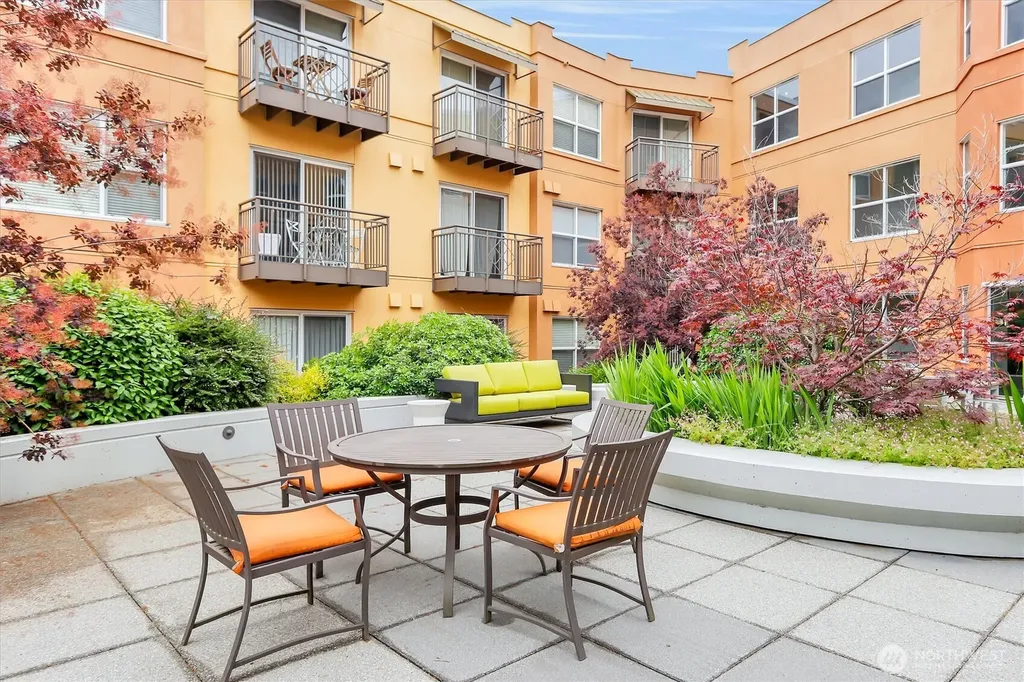 413 NE 70th Street Seattle WA 98115