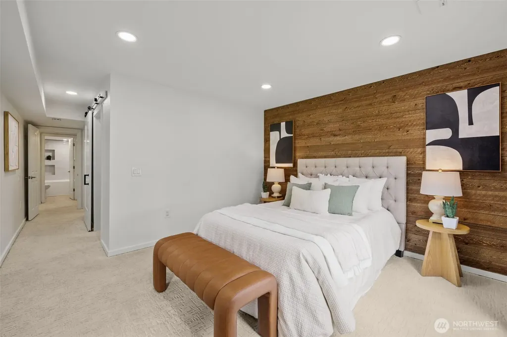 17498 NE 40th Place Redmond WA 98052