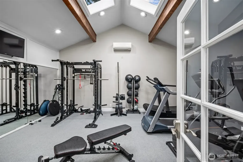 17498 NE 40th Place Redmond WA 98052