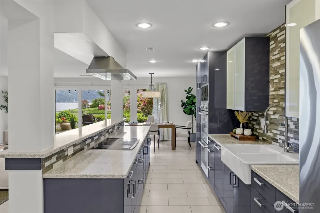 17498 NE 40th Place Redmond WA 98052