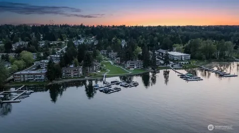 17498 NE 40th Place Redmond WA 98052