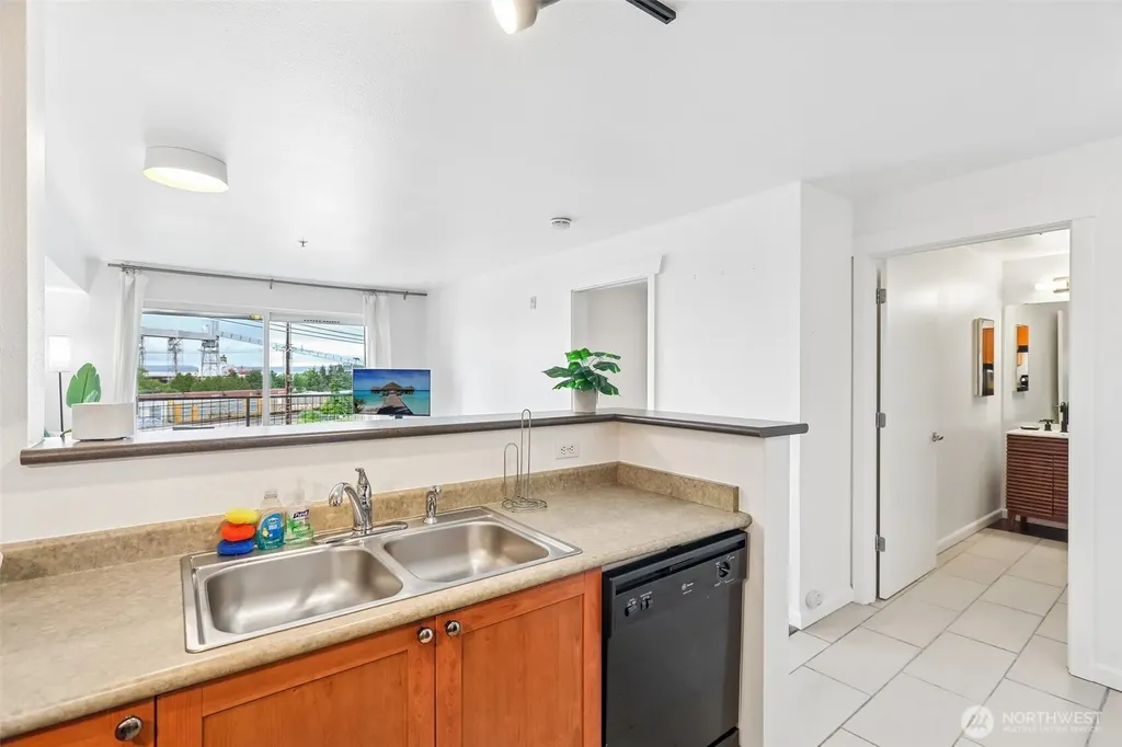 500 Elliott Avenue W Seattle WA 98119