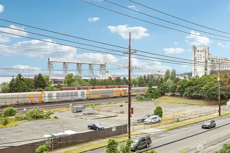 500 Elliott Avenue W Seattle WA 98119