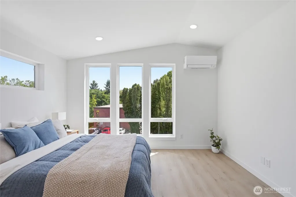 5716 NE 65th Street Seattle WA 98115