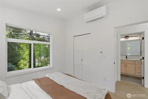5716 NE 65th Street Seattle WA 98115