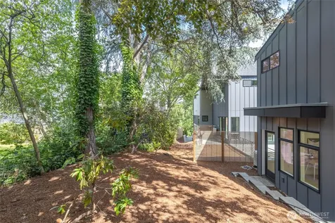 5716 NE 65th Street Seattle WA 98115