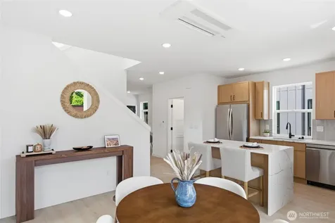 5716 NE 65th Street Seattle WA 98115