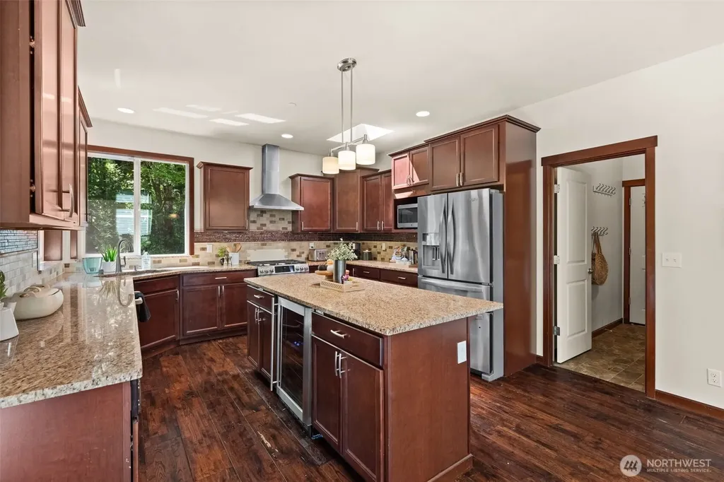6524 Woodhill Drive NW Gig Harbor WA 98332