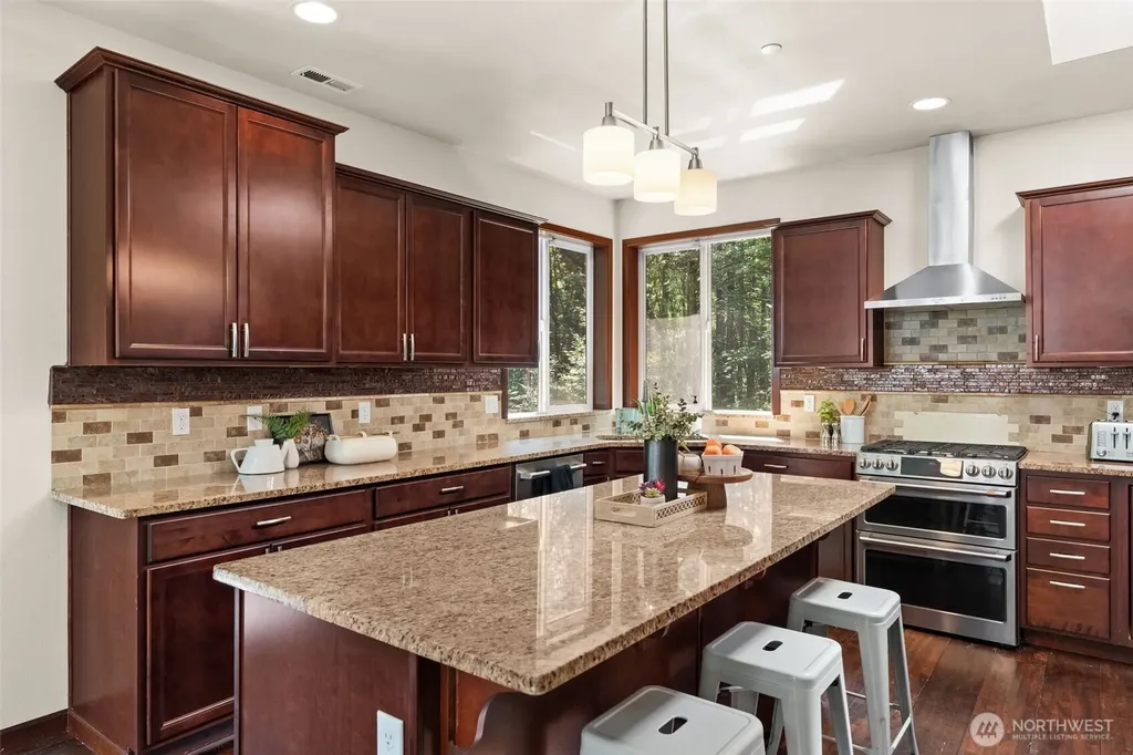 6524 Woodhill Drive NW Gig Harbor WA 98332