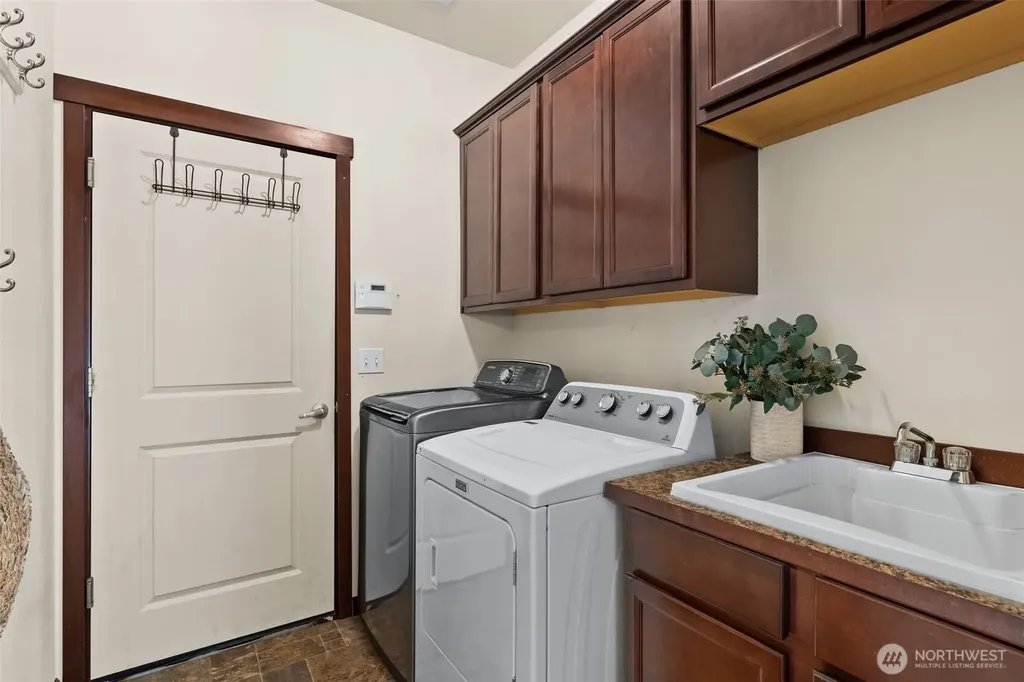 6524 Woodhill Drive NW Gig Harbor WA 98332