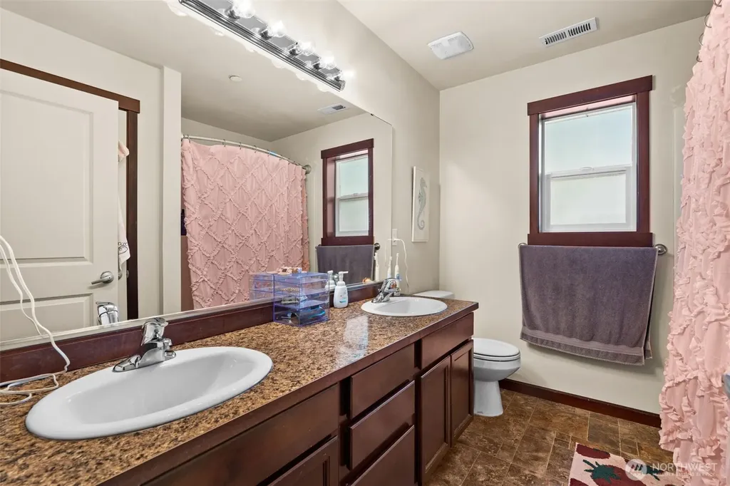 6524 Woodhill Drive NW Gig Harbor WA 98332