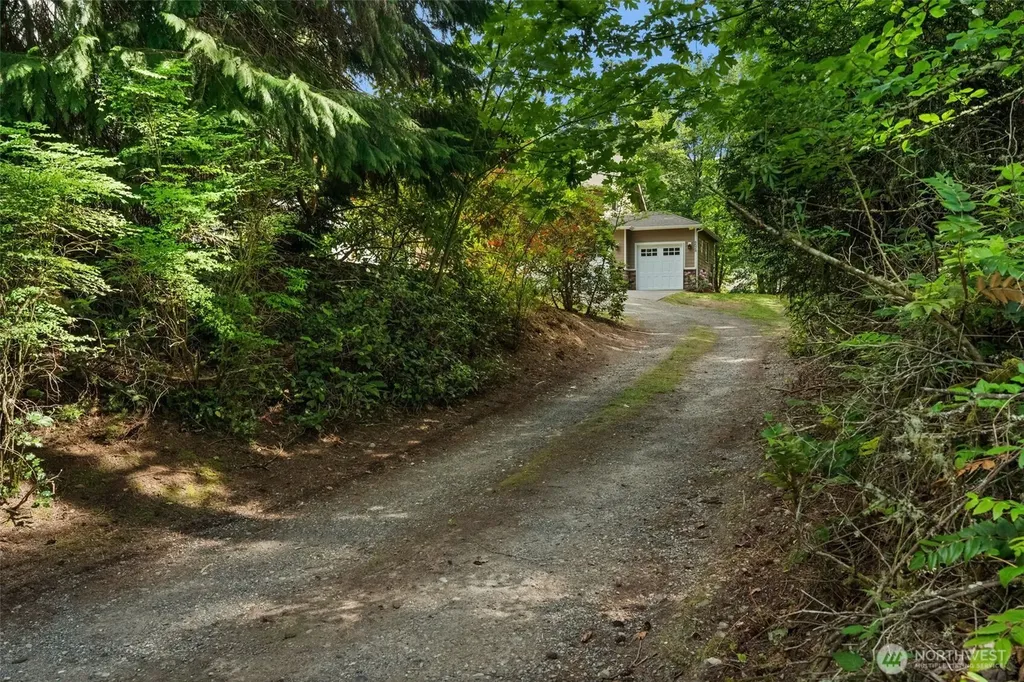 6524 Woodhill Drive NW Gig Harbor WA 98332