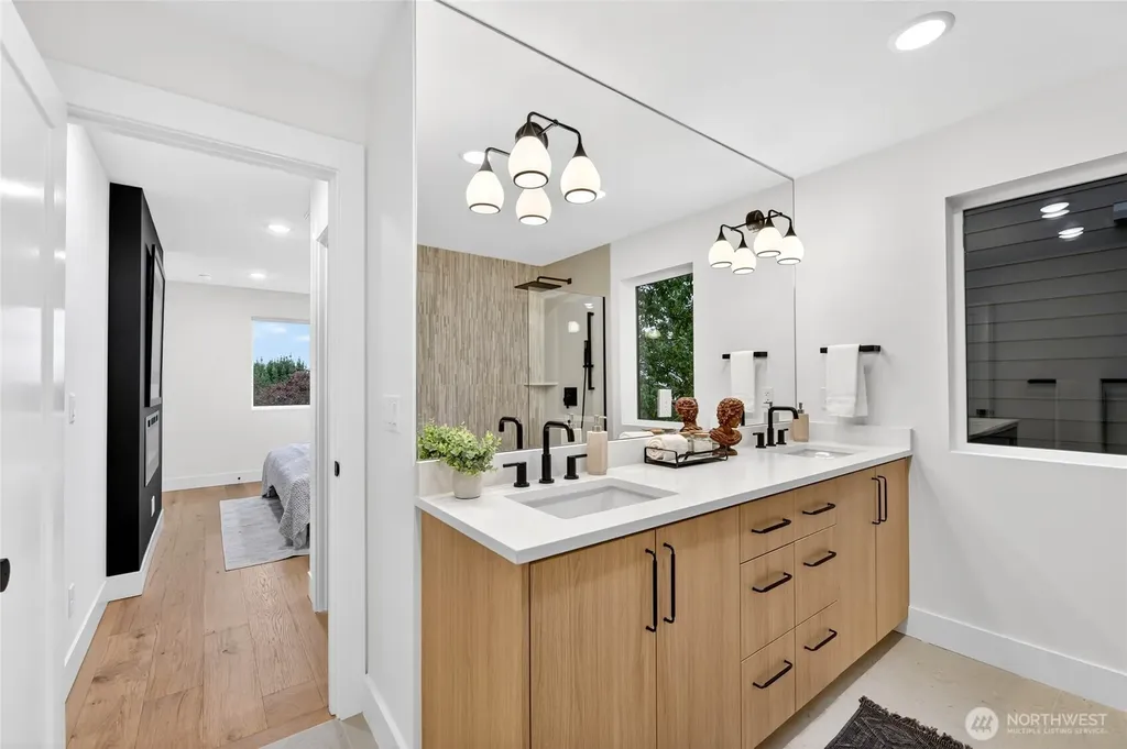 4529 Corliss Avenue N Seattle WA 98103