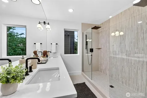 4529 Corliss Avenue N Seattle WA 98103