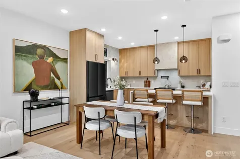 4529 Corliss Avenue N Seattle WA 98103